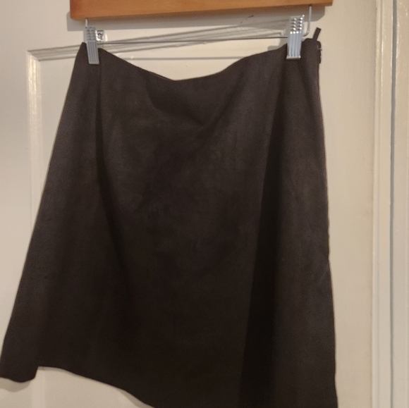 Gently worn Babaton Skirt - Picture 1 of 2